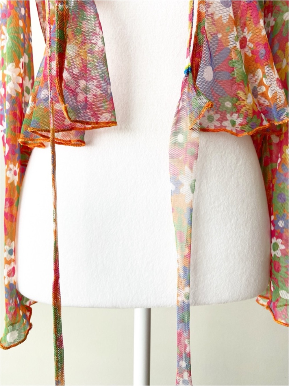 Shasa Mesh/Sheer Floral Top Size S - Picture 4 of 8